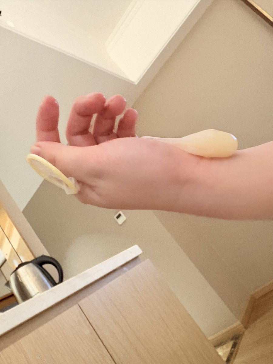 小女人 tweet media