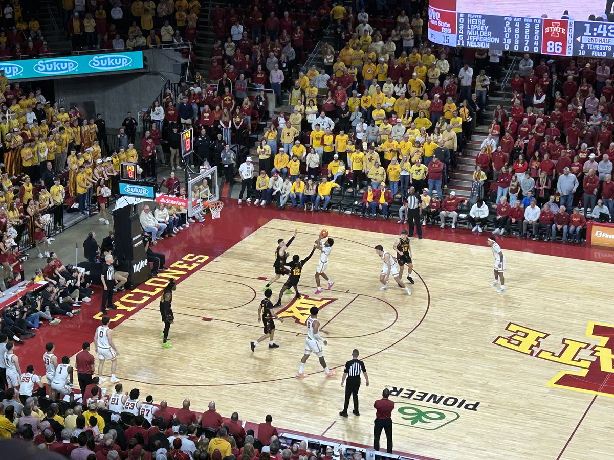 Great to see all the seniors on the floor together. 🌪️❤️💛‼️