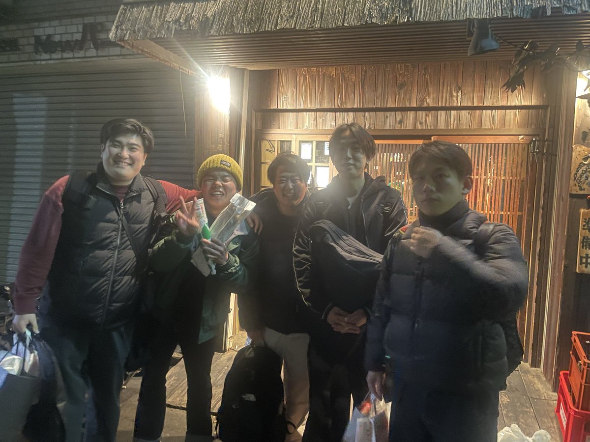 sonota_omj's tweet photo. 例えば炎さん
初NGK単独ライブ「ひざる」
猿役で開演前の客席に出現させていただきました！！🐒
変なタイミングで拍手を煽ってしまった時は3人とも焦っていました💦
打ち上げも参加させてもらって最高でした！！
配信もございますので、是非観てみてください！
https://t.co/rWEkHHD3CF

#ひざる https://t.co/8172St644H