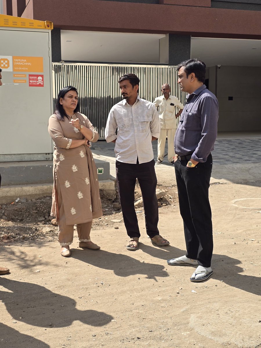 આજરોજ મારા વોર્ડ-નં 5 અશ્વની કુમાર / ફૂલપાડા વિસ્તારમાં સાધના સોસાયટી માં સ્થાનિકો ની પ્રાથમિક સમસ્યા હોવાની ફરિયાદ આવતા જ સ્થળ પર સ્થાનિકો ની મુલાકાત કરી