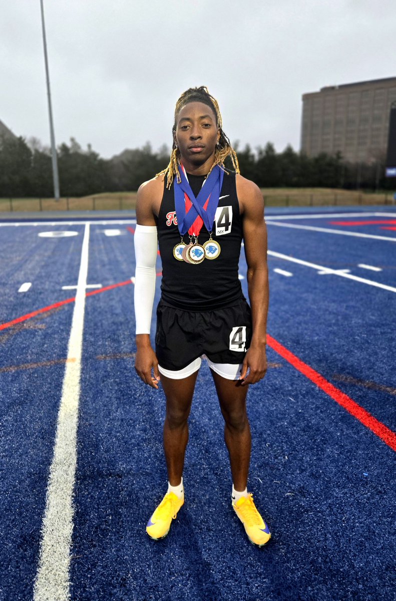 Maurian MiShaw tweet media