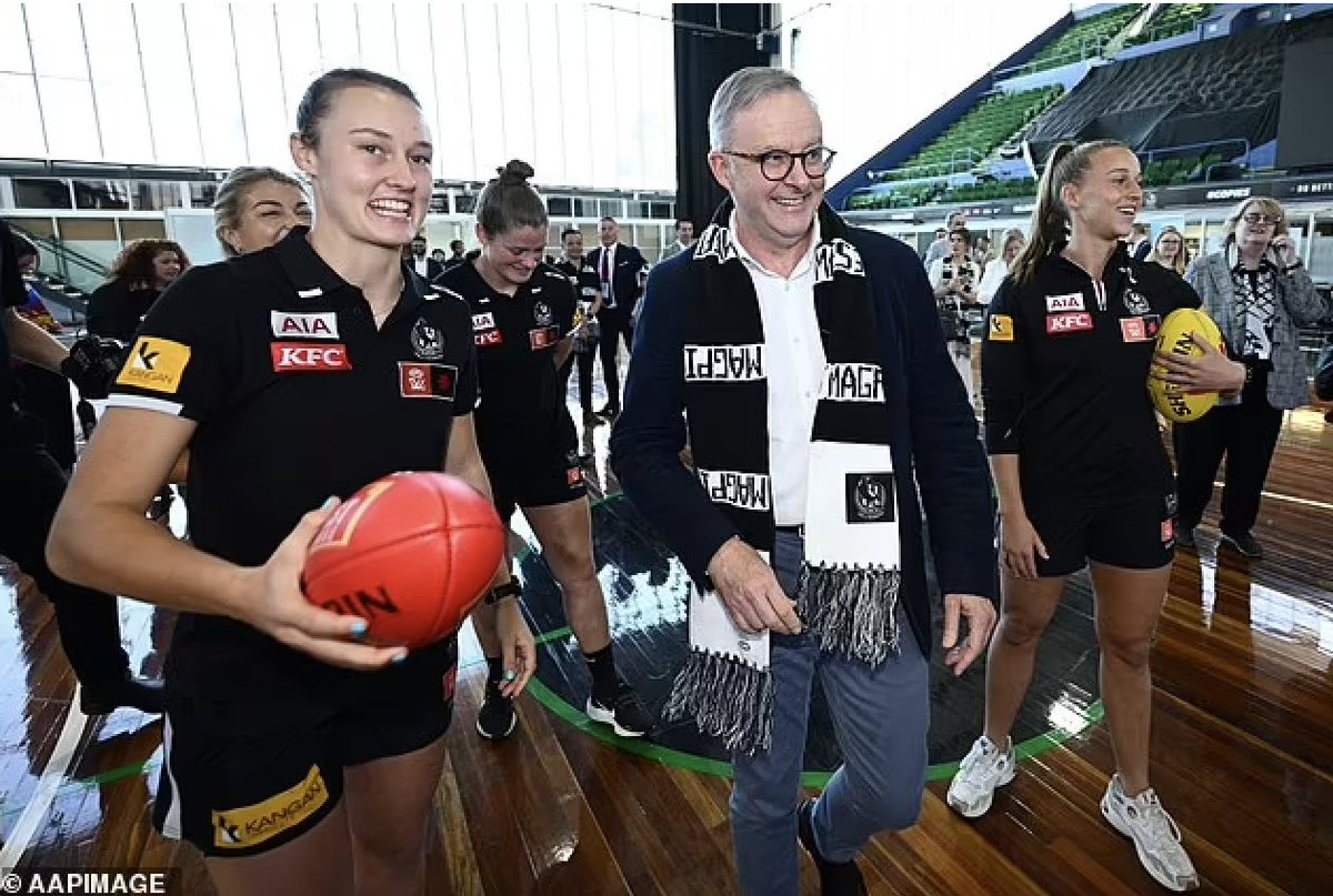 Handsome B Wonderful tweet media