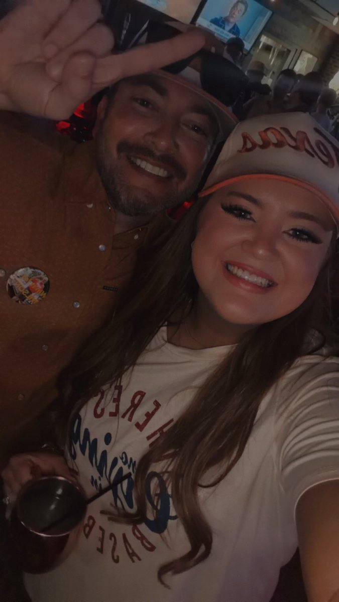 Victoreuhh's tweet photo. Happy birthday to the one and only Marc Pena @OccupyLF ! I hope it’s the best one yet friend 🧡🧡🧡 https://t.co/Cq6aO0S1qc