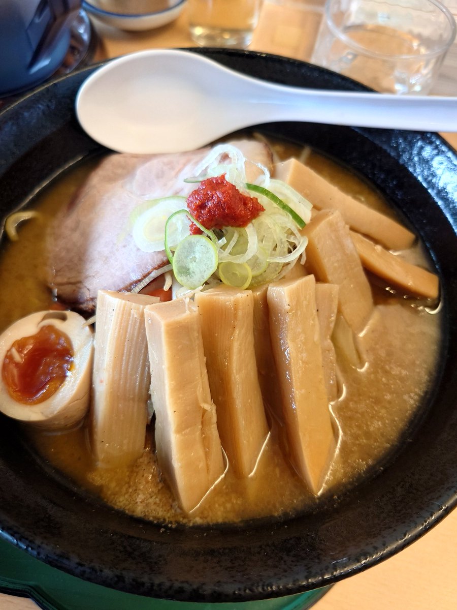 ＃麺組みなみ
＃味噌ラーメン＋メンマ
ちょっと広めの小上りが出来てました🤗
ちっちゃいお子さん連れも安心して伺えますね🍜今日もご馳走様でした😙