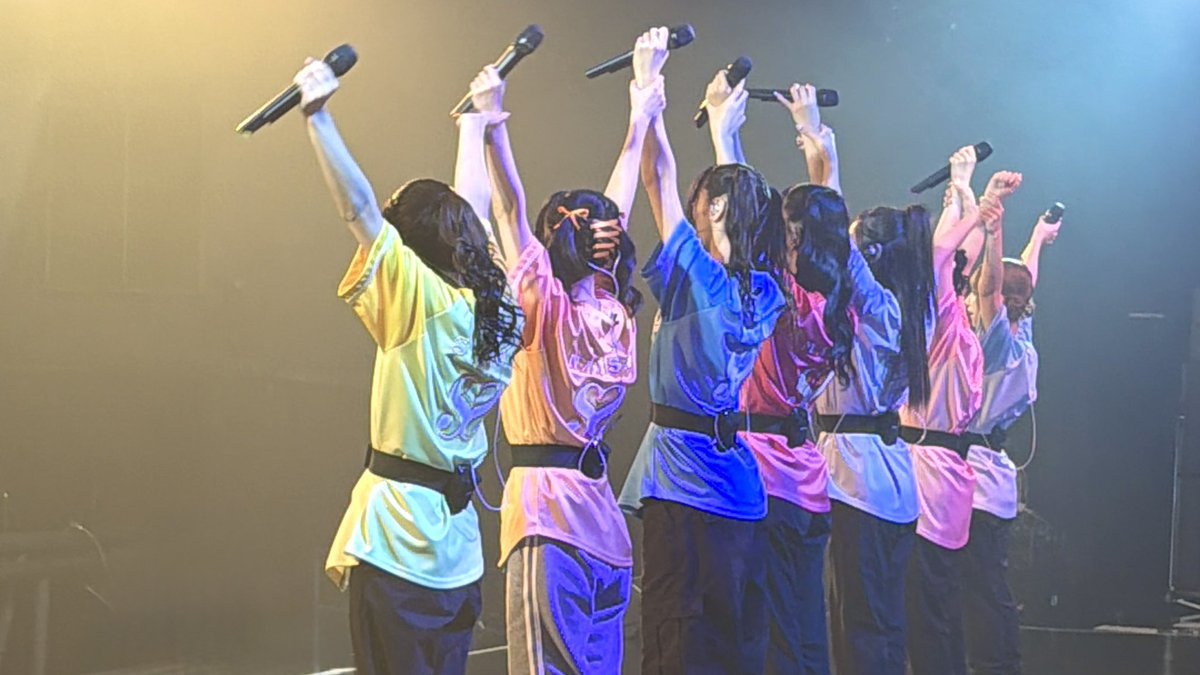 SWEET_STEADY's tweet photo. 🎪💐本日はオンラインサイン会💐🎪

3/8(日)15:00~配信スタート予定
『3rdシングル SWEET STEP発売記念オンラインサイン会』

生写真にサインやコメントを書いてお届けします💌

▼詳細はこちら👀💕
https://t.co/8brPc4vNTR

🎥On SWEET STEADY YouTube
https://t.co/Ivnq15K0Gn

《前半》
💜塩川🧡庄司🩵音井🩷栗田

《後半》
💙奥田💛山内

〈配信時衣装〉
👗ユニフォーム

＃SWEETSTEADY
＃すいすて