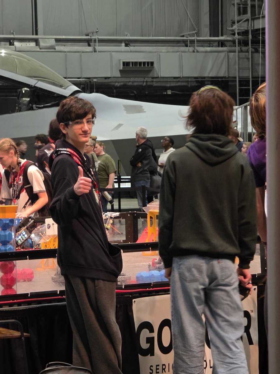 OH_STEM's tweet photo. Chaos went 6-2 and was ranked 4 out of 45 teams in their division after qualifying rounds. They made it to the quarterfinal match in elimination rounds before losing to a great alliance. They were ranked 16 out of 90 teams in skills and just missed a Worlds invite. Amazing job!!! https://t.co/0cvs3pqtWT
