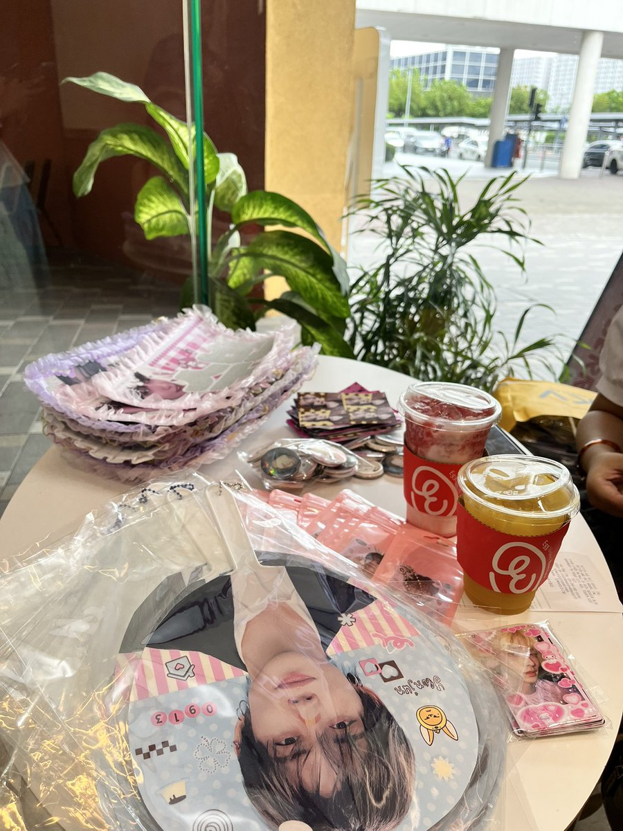 here at eggdrop! left dulong side ^^