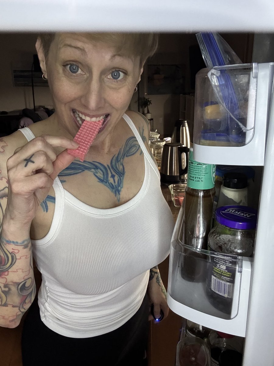 CrystalSugre's tweet photo. 🍓wanna see how perfectly pink?
#mommy #fun #movies https://t.co/VS6YzaEQyb