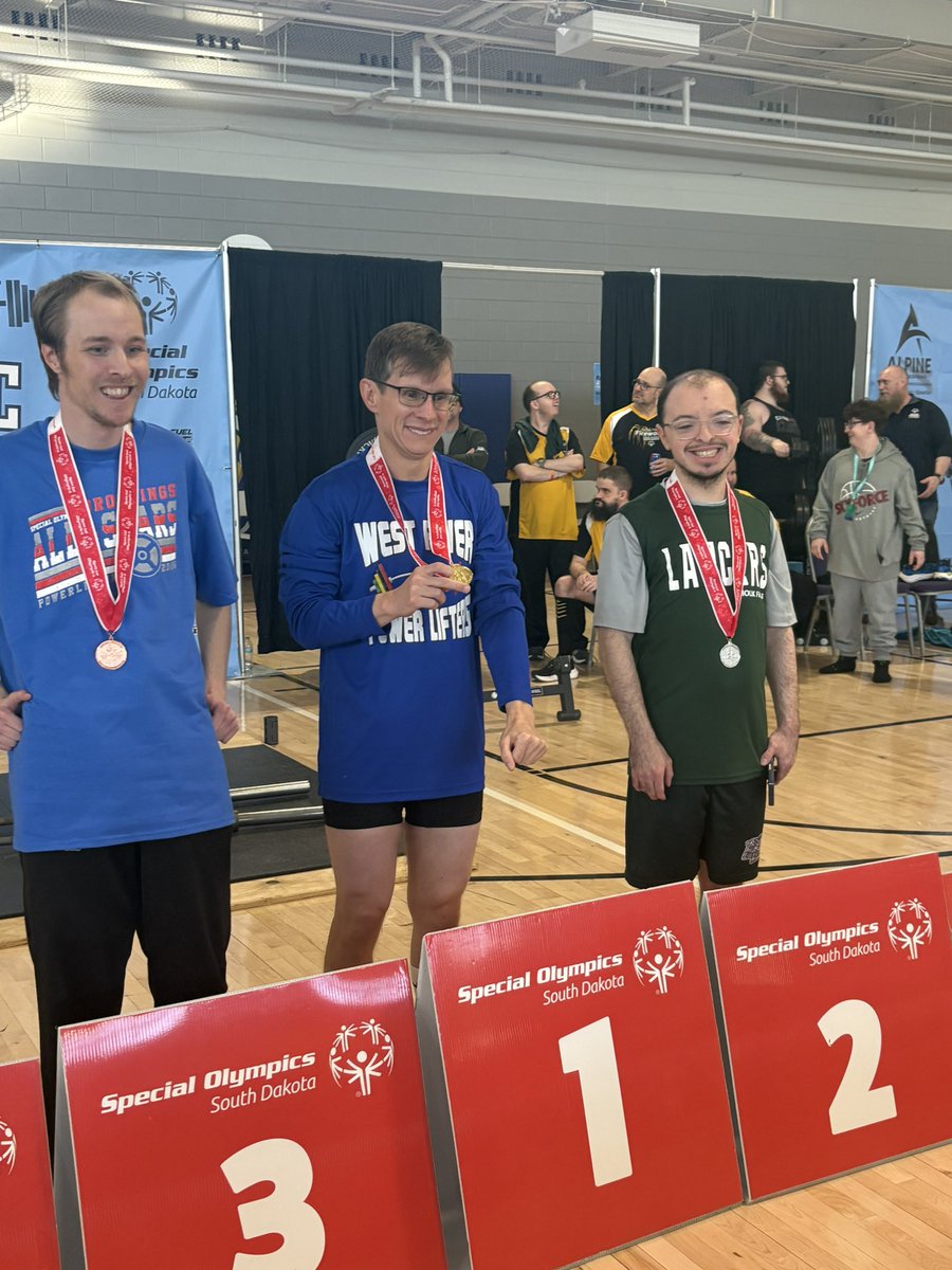 jbgen2's tweet photo. State S.O. Powerlifting Meet for Jason
Squat 150
Bench 105
Deadlift 160
And he had more in him! https://t.co/8PoTRkrm4T