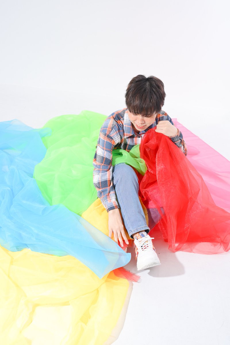新荻あかり tweet media