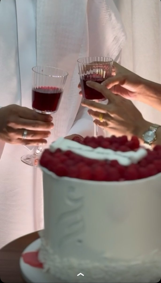 جنىٰ tweet media