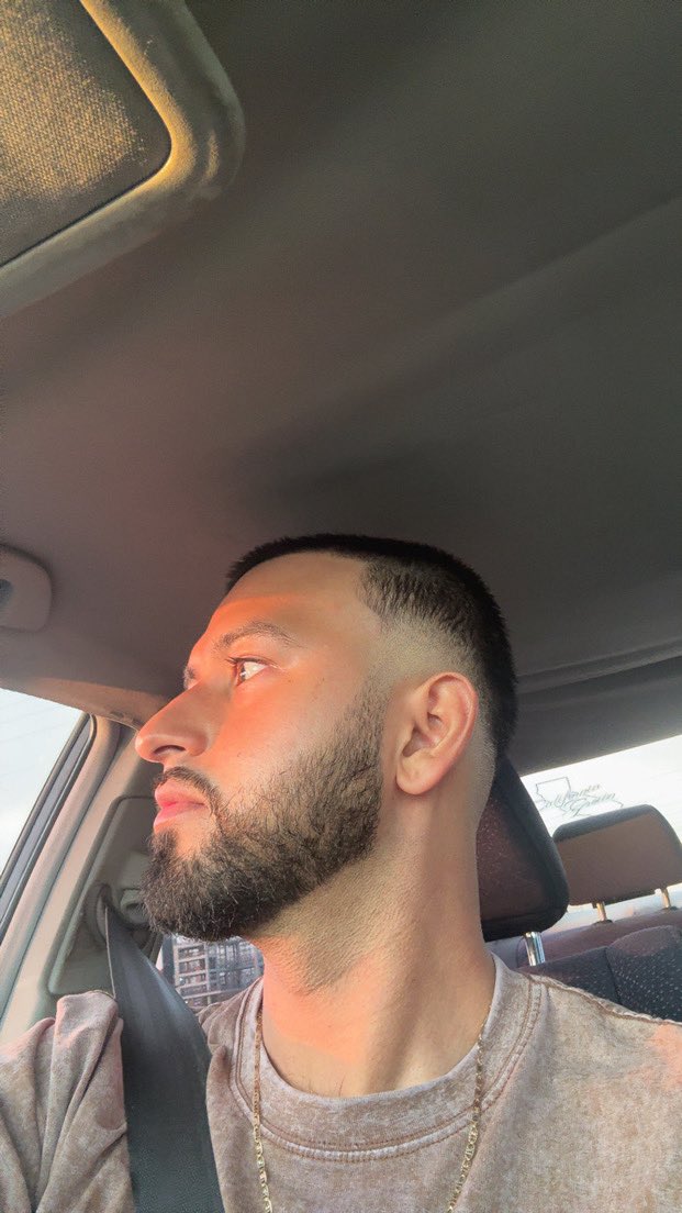 Low key miss the short hair