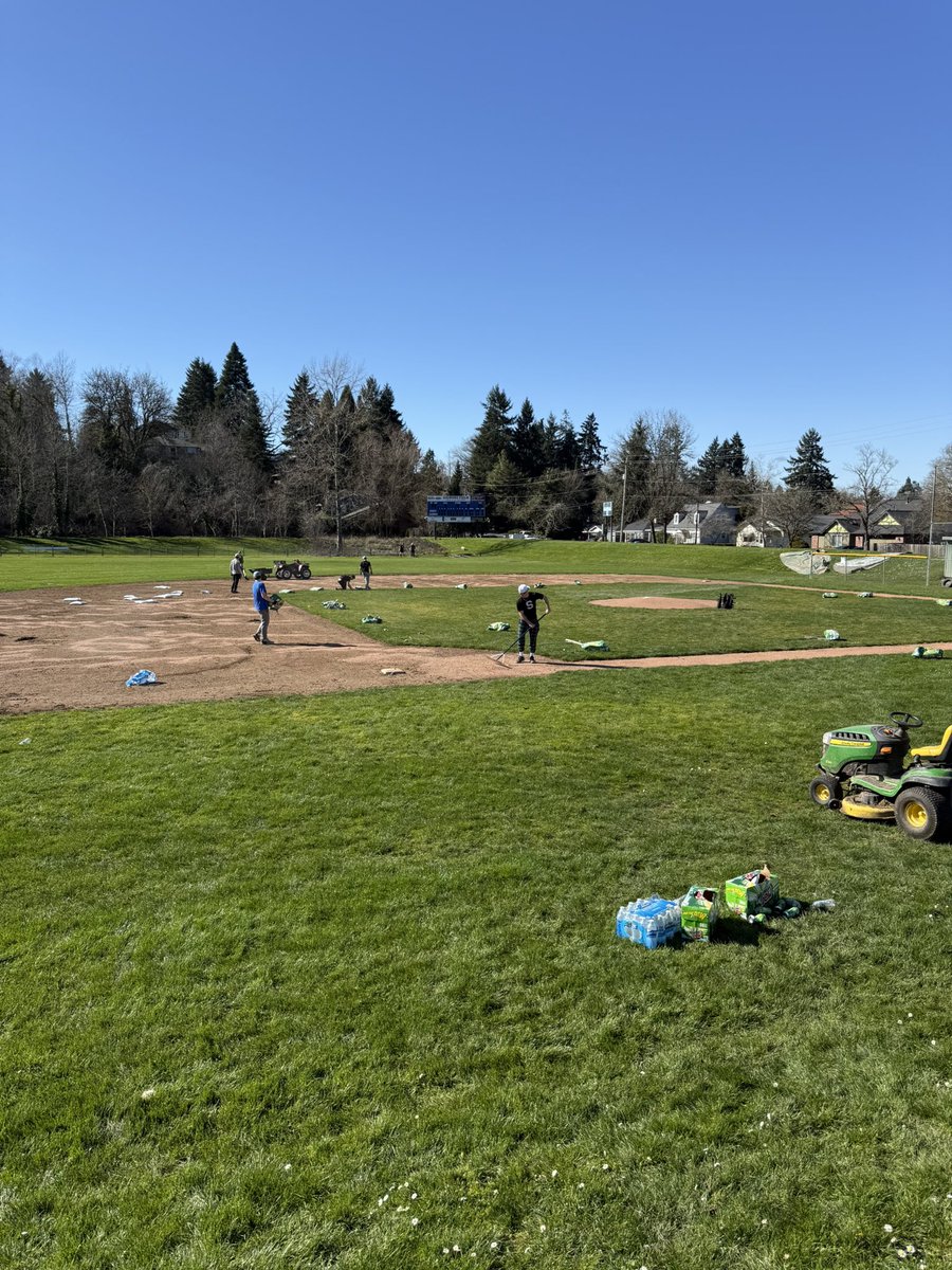 Max Price tweet media