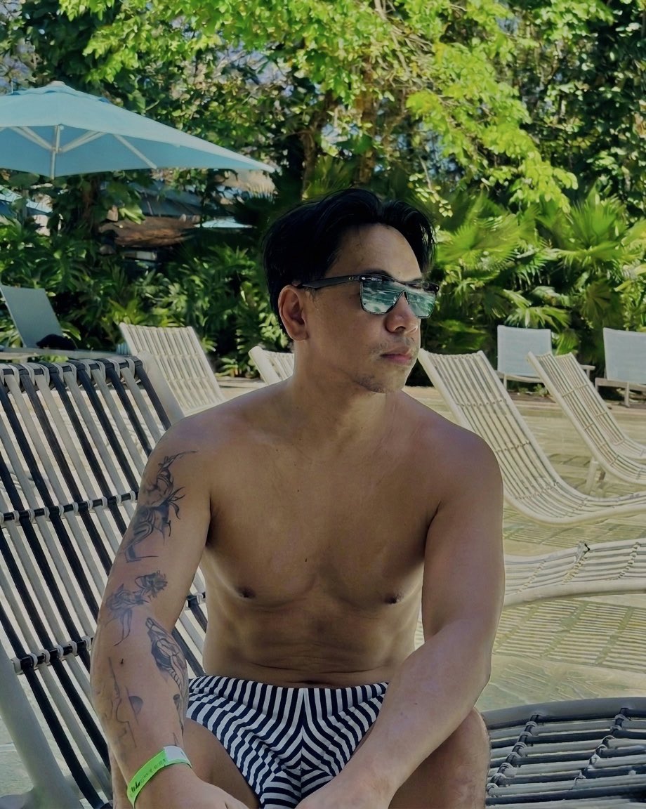 so3rdworldLui's tweet photo. 43 🎂 https://t.co/75lzGhRT87