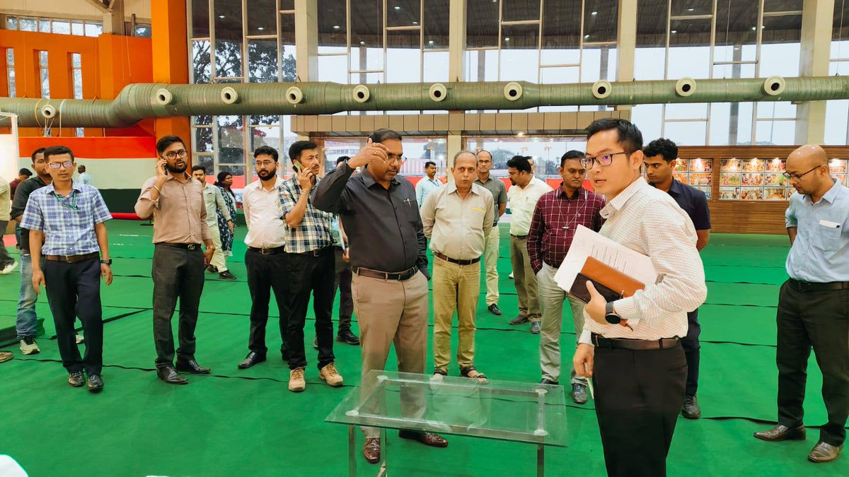 TripuraSRLM's tweet image. Visit of Secretary RD Shri Abhishek Singh IAS to oversee the ongoing preparations for Hon’ble Vice President Programme.  The programme will be regarding interaction of the Lakhpati Didis with the Hon’ble Vice President of India.
CEO #TRLM Shri Tarit Kanti Chakma IAS gave an