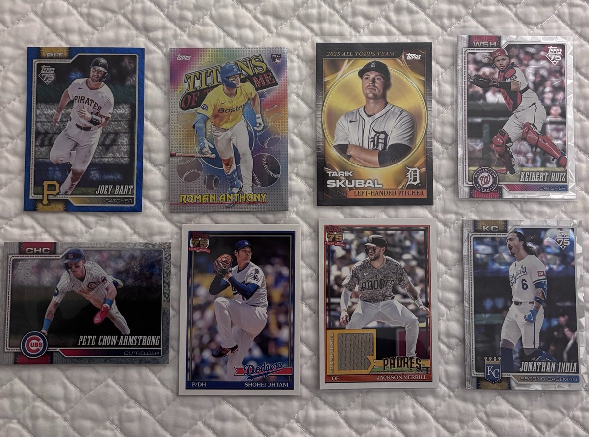 YamsCFB's tweet photo. Some recent pulls, any of these good? @CardPurchaser @Topps https://t.co/7kjBkyJYt5
