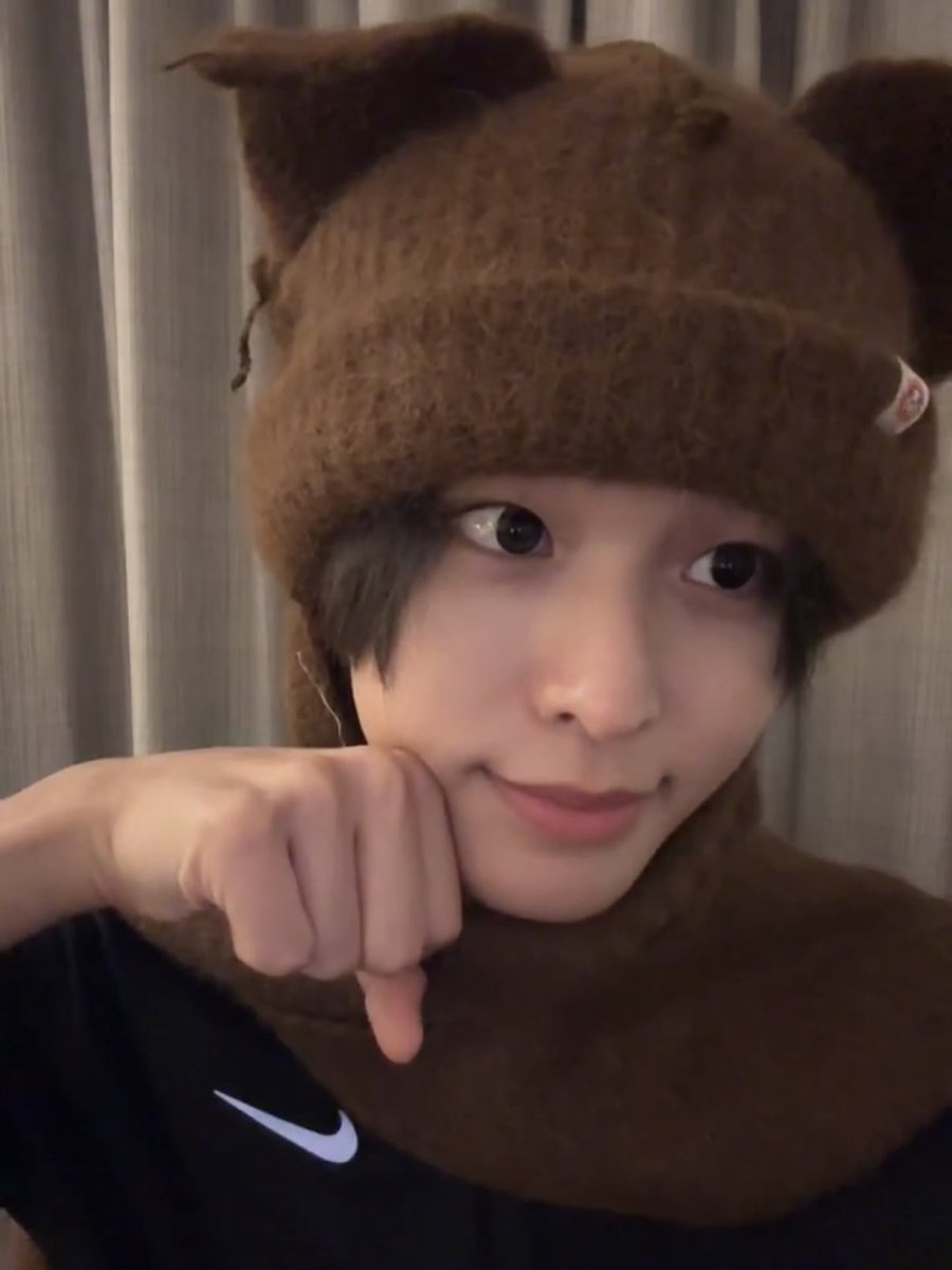 twtforwish's tweet photo. 리쿠 자꾸 신경 쓰이는 데는 저 눈크기가 큰 몫하는 거 같다 헉 눈이 왤케 큼? 이러고 보다가 눈동자는 왤케 큼 렌즈꼈나 아닌데 맨눈인데 뭐지 사람 눈 맞나 이러다가 걍 세시간 네시간 보고있는 거야 https://t.co/8YR3nHtZ1Z
