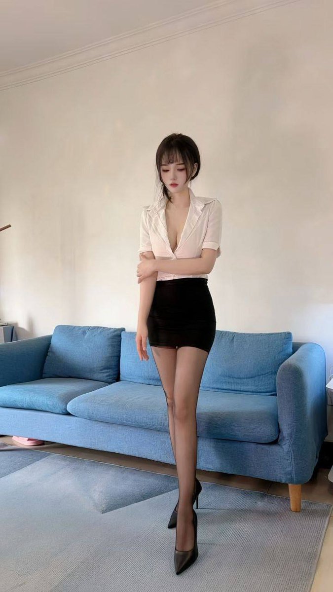louise_square's tweet photo. 冤枉你的人，比谁都知道你冤枉。
#滁州  #安徽 
#同城女大 #同城兼职 
大号👉@BlueTileProject https://t.co/z1m9hXEt1w