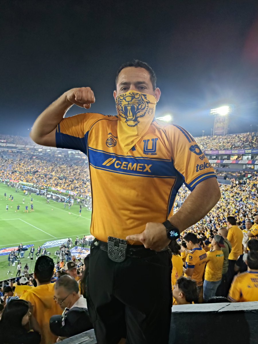 Listos para apoyar al equipo de mis amores Tigres de la UANL 
#TigresRadikales
#QueNoSeRajeElDeseo