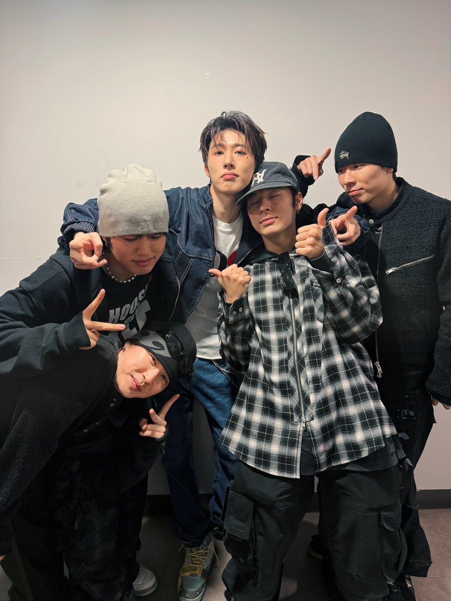 「ᴋɪᴍᴜᴍʙɪɴ ✦ഒ」 ☘️ tweet media