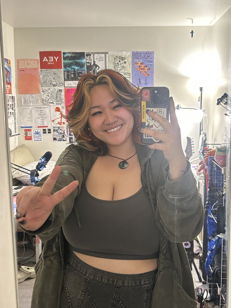 shloo !! tweet media