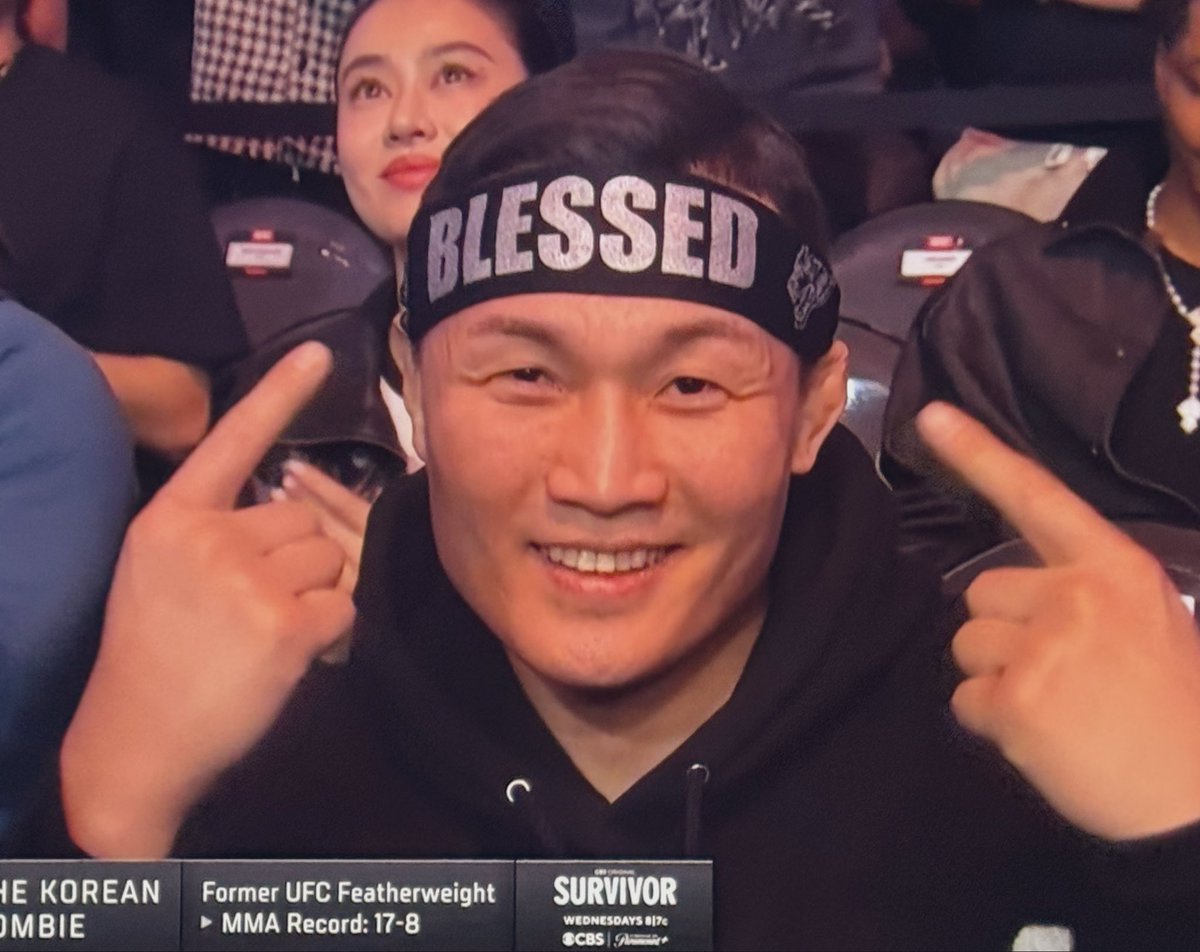 afeldMMA's tweet photo. Korean Zombie rocking the ‘Blessed’ headband! 🔥 

Some serious respect between former opponents KZ and Max Blessed Holloway 👊🏼 

Love to see it! https://t.co/Jf4wphtQZC