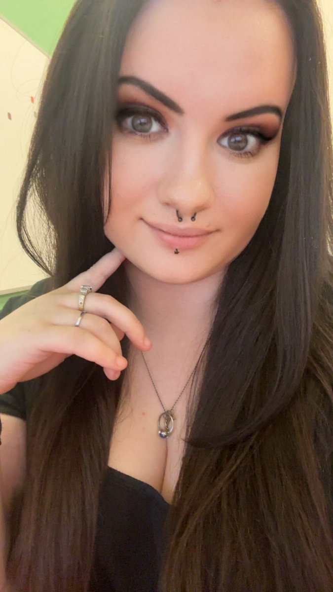 Anna Livi (@annalivi97) on Twitter photo 