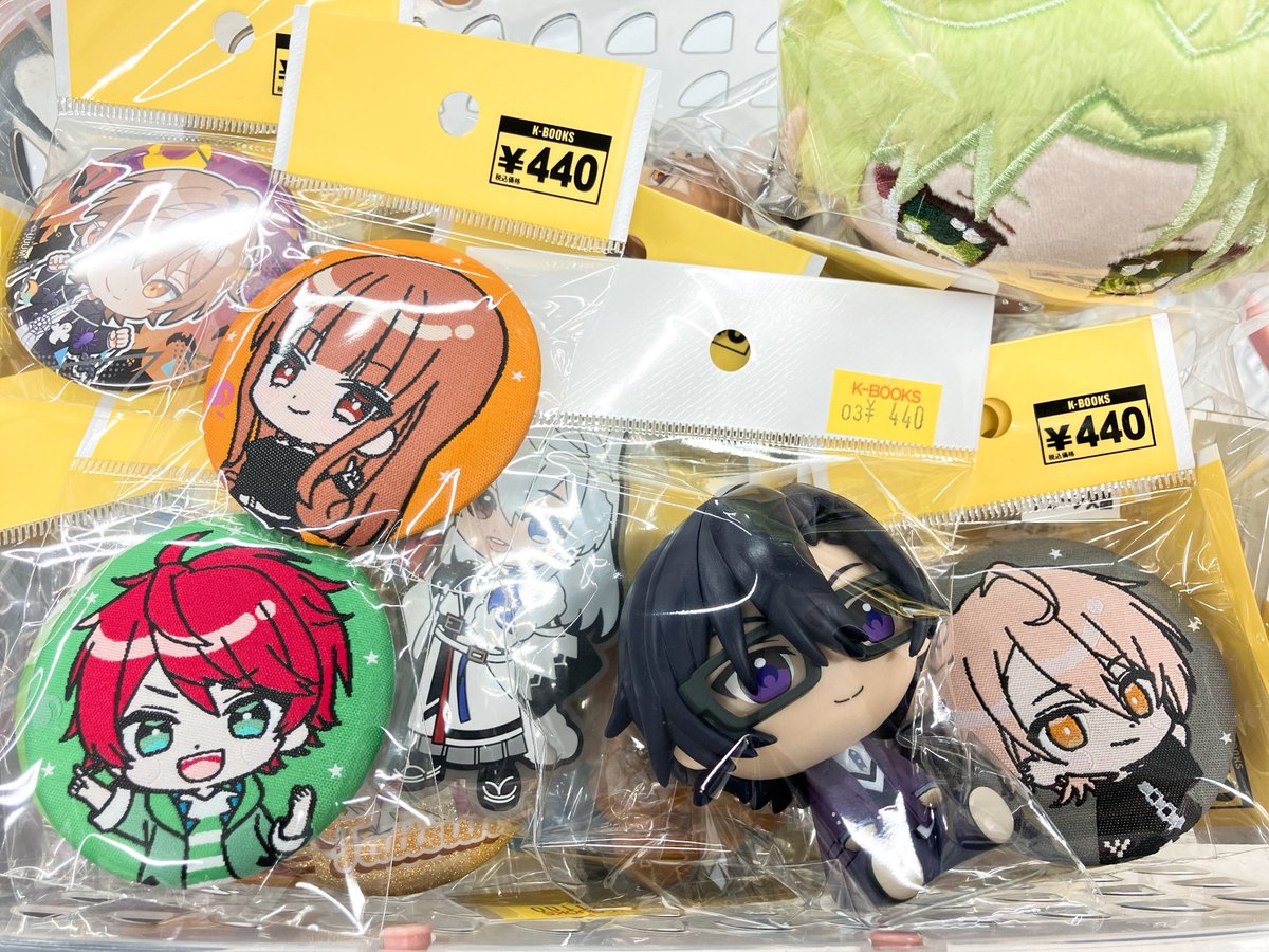 入荷情報】 カラフルピーチ 缶バッジやアクキー、アクリルスタンドなど
