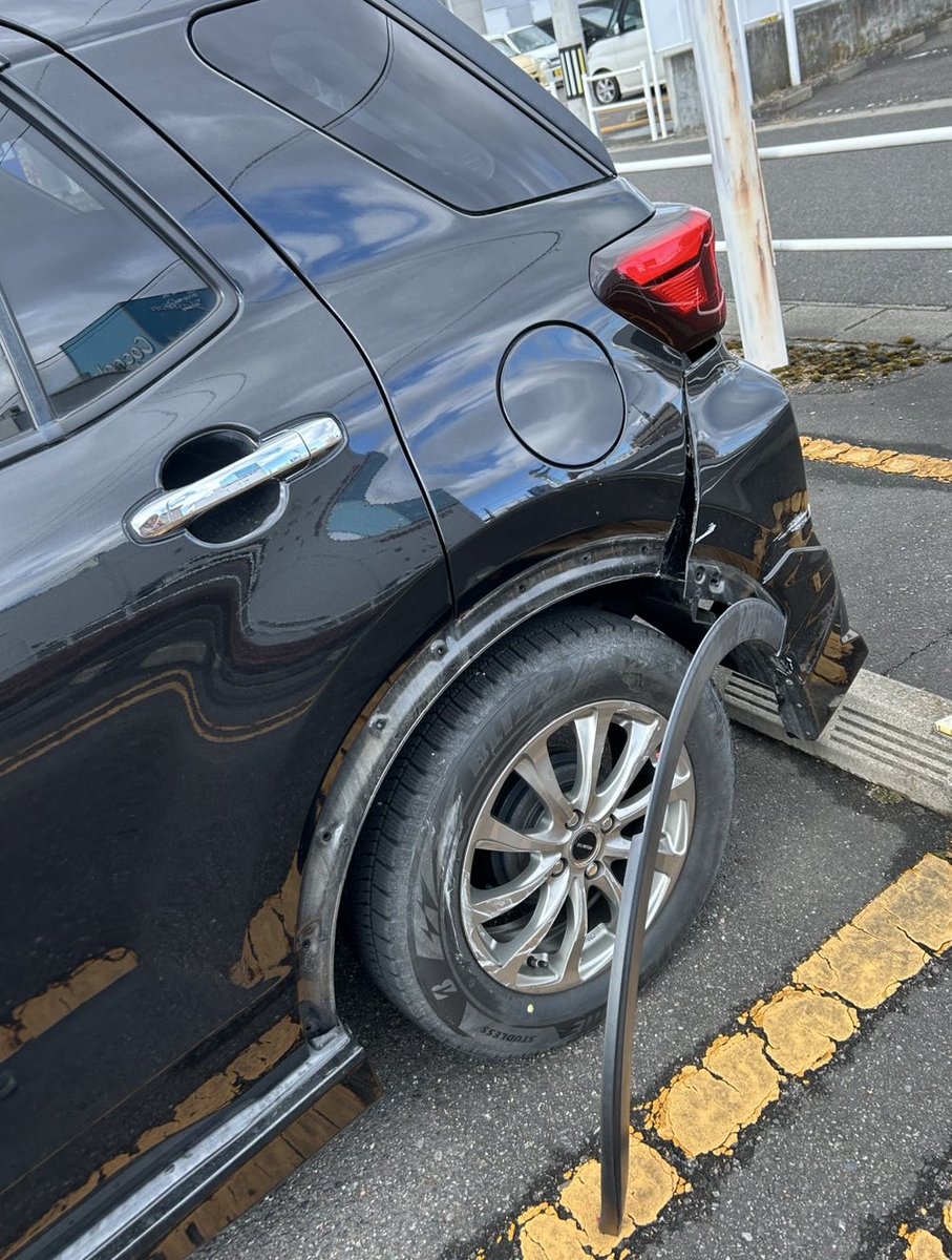 無名のえす tweet media