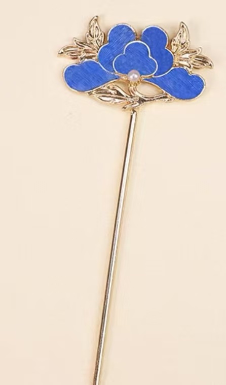 vanhanfu's tweet photo. ✨ Kingfisher Hairpin Workshop (点��簪) ✨

Make your own hairpin inspired by Dian Cui, a historic Chinese jewelry craft once used in imperial ornaments.

📅 Mar 15 · UBC AMS Student Nest

🎟️
https://t.co/dAx11qJnKo https://t.co/YOJOjhy3Ly