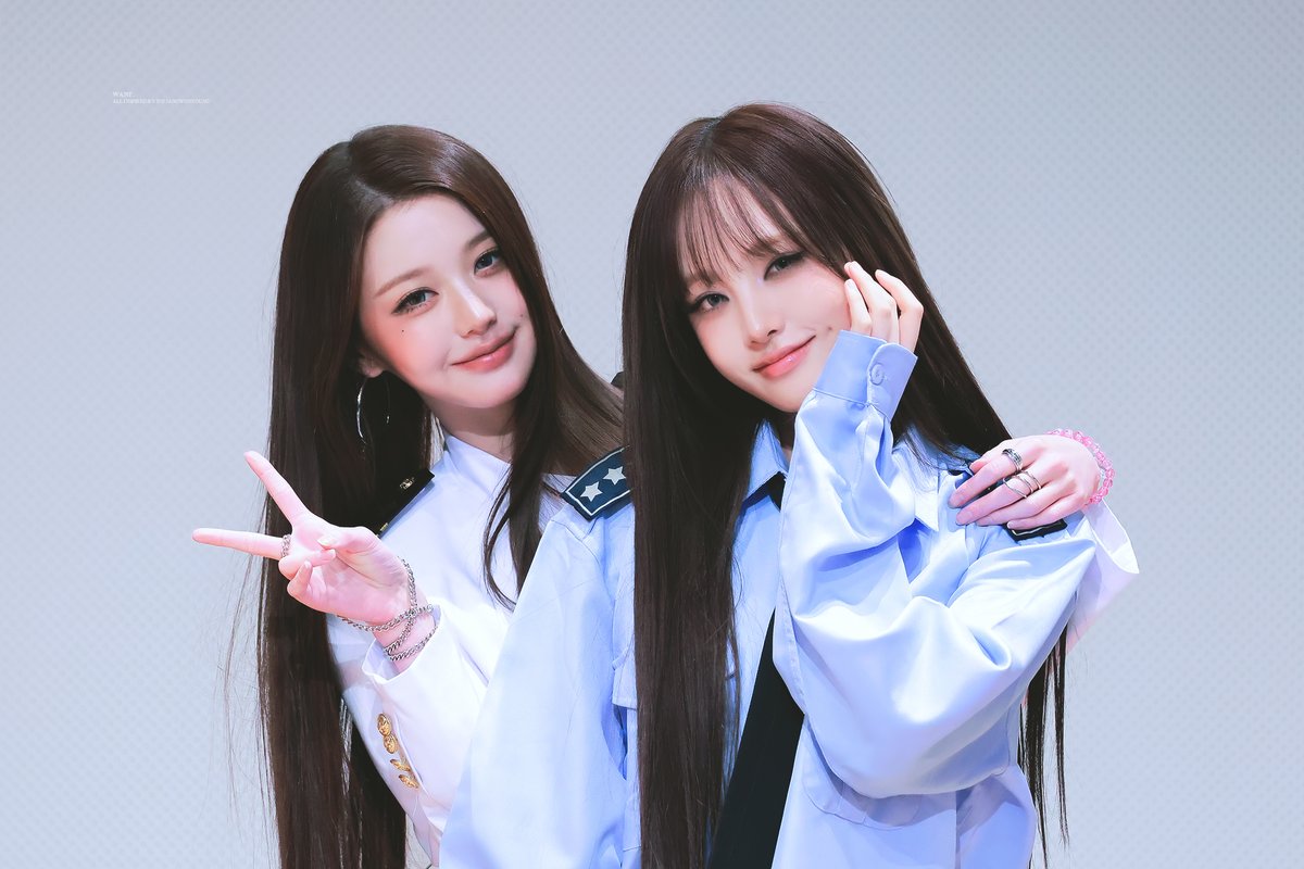 260307 원영이랑 지원이랑 #IVE #아이브 #원영 #장원영 #JANGWONYOUNG #리즈 #LIZ <a href="/IVE_twt/">IVE</a>