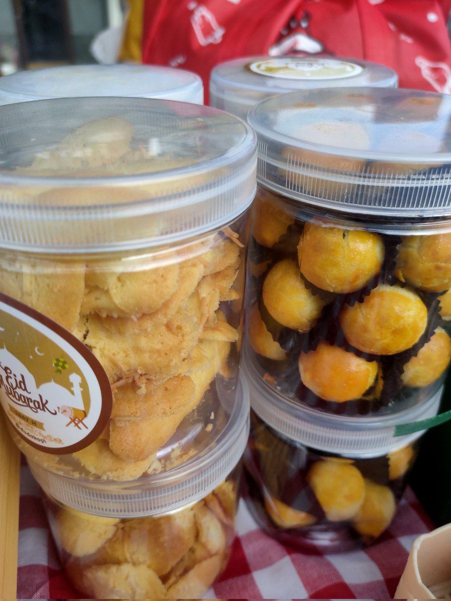 Petra Max tweet media