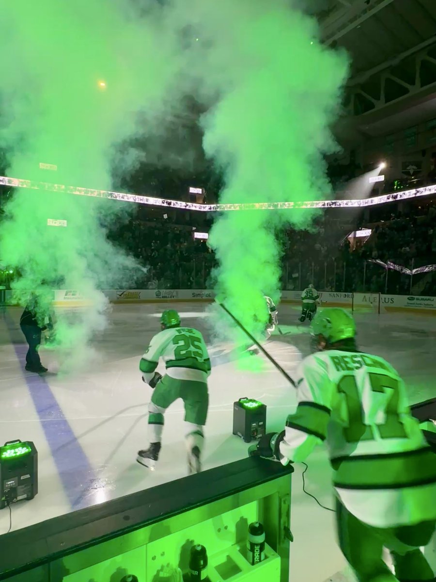 RalphEngelstadArena tweet media