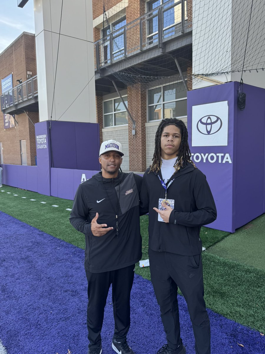 Xavier Brown tweet media