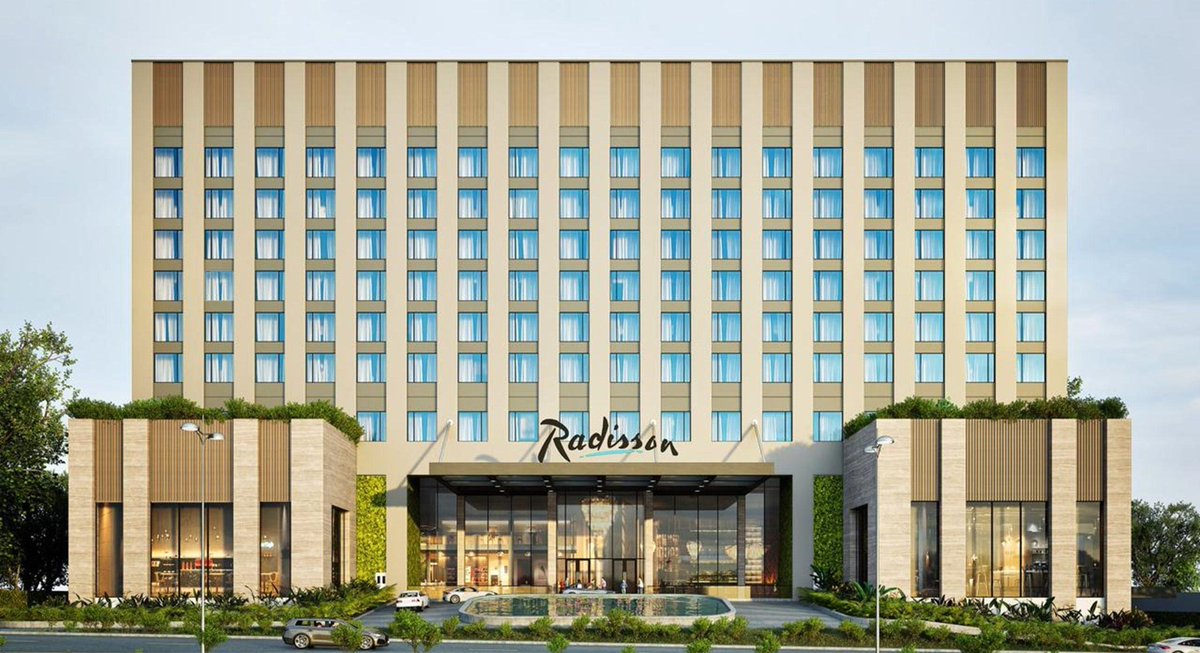 DevanahalliBLR's tweet photo. 🚨 KIADB Aerospace Park | Star Hotels.
Construction is in full swing for two major projects:
✅ Varun Group’s Novotel + ibis Styles – 360 keys
✅ Radisson – 157 keys
A total of 517 premium & midscale rooms adding for airport ecosystem by 2027, 4 more hotels in pipeline or u/c. https://t.co/L5qz1RGAyX