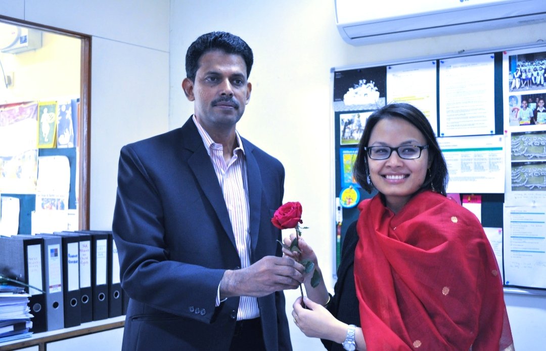 jobzachariah's tweet photo. Flowers to women staff on International Womens day on 8 March, is symbolic.

It conveys that we will: 

1️⃣ Stand for gender equality

2️⃣ Fight socially constructed norms against girls &amp; women 

3️⃣ Work to end child marriage &amp; violence against  women

4️⃣ Promote girls education https://t.co/NGQj6msoEO