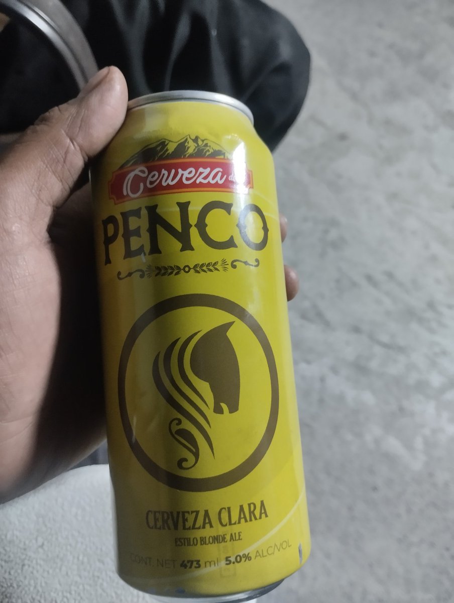 xheroruiz's tweet photo. Inche Penco @LeandroRiosMx te mmste, que buena cerveza!! https://t.co/BZIGhk7sJF