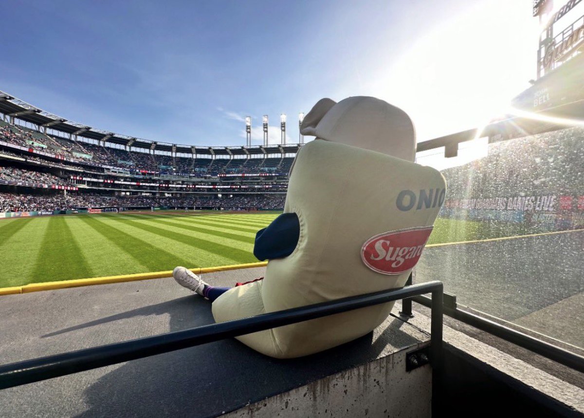 Guardians Hot Dogs tweet media