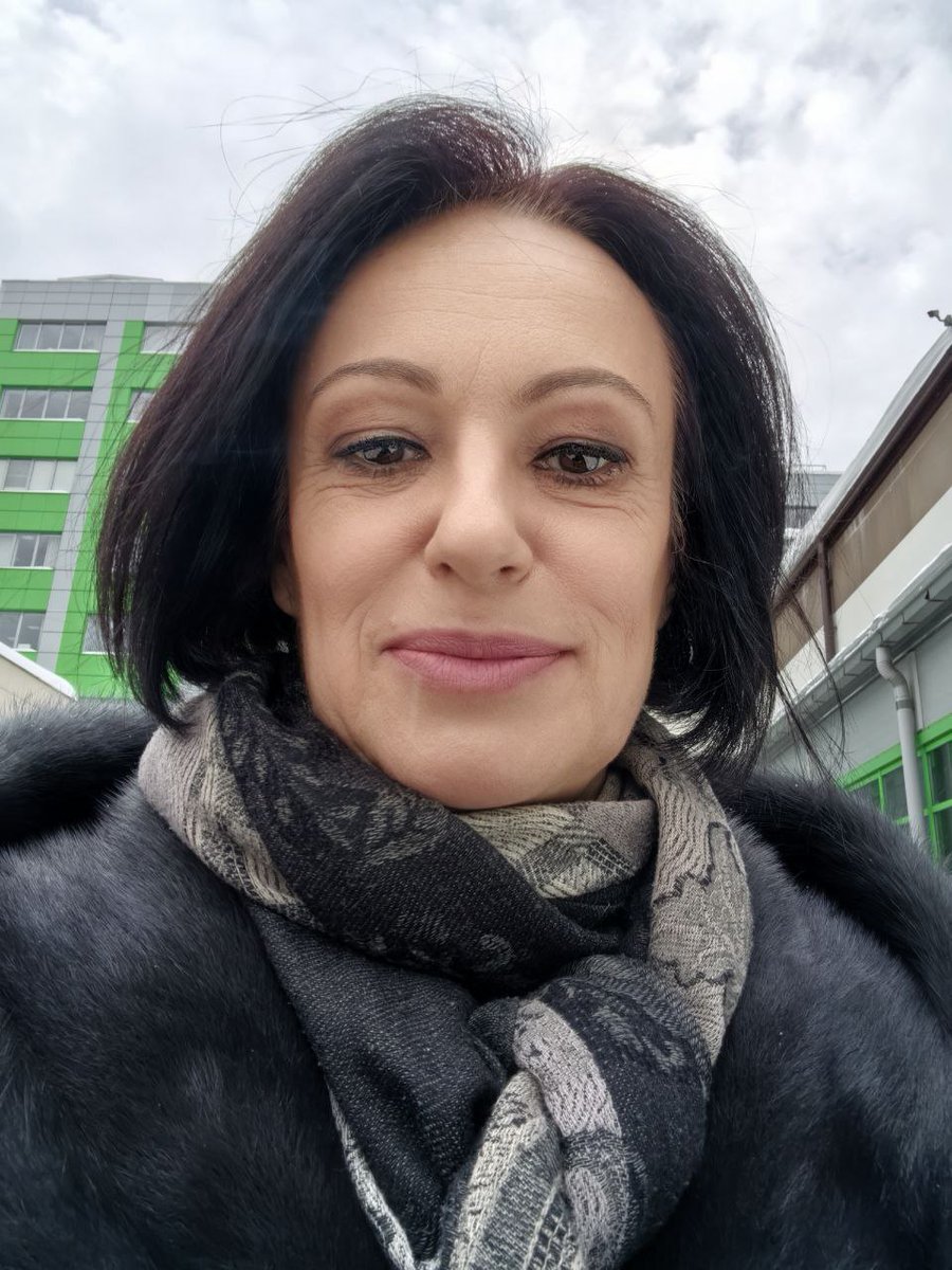 Très bon #8Mars Mesdames depuis #Moscou! 

Ici, nous sommes encore sous la neige, mais un ami m'a assuré qu'il y aurait avril et que l'on finirait par pouvoir mettre des robes d'été 😉
Je n'ai aucune raison de mettre sa parole en cause ) Soyons patientes !

Très bonne fêtes,