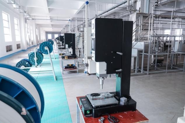 HiHainan's tweet image. At the Hainan Delegation’s #OpenDay on March 7, Huang Haiwen, a NPC deputy and representative of a Hainan-based food processing company, summed up the policy benefits for enterprises in the Hainan Free Trade Port in one line: lower thresholds, broader scope, better rules, greater