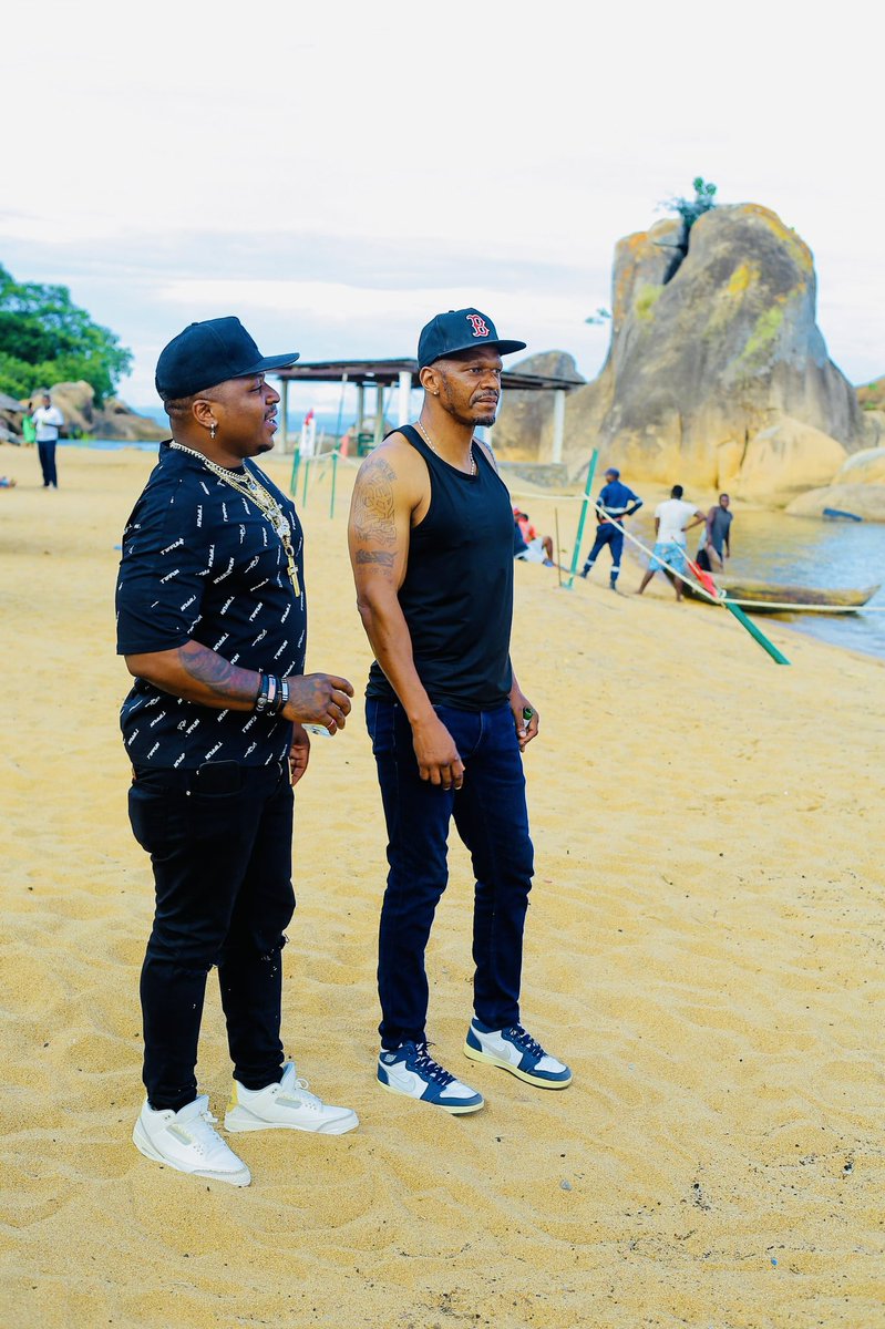 IKK_Sem_O_Sem's tweet image. Hip Hop Ili Ku Lake Kudya Ndalama Zoposa Salary Ya Toast, Base cube Ndi Slessor..
#Gringo.#Get Money Clique 💰.#Sem O Sem !!