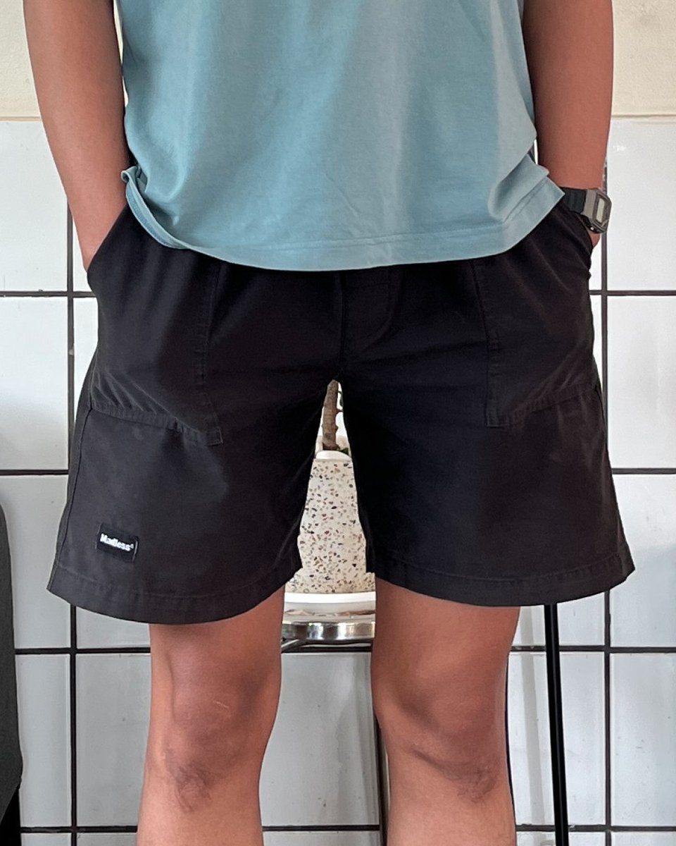 118harilagi's tweet photo. Celana pendek ini comfy banget buat daily. Dipakai di rumah nyaman, dibawa nongkrong juga cakep tinggal dipaduin sama kaos.

Gue sampe beli beberapa kali karena emang senyaman itu👍🏻 https://t.co/JDzRUCi3LG