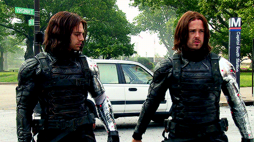 MangoET_'s tweet photo. @captaincupkicks Pretty sure that's James Young as winter soldier with Chris Evans https://t.co/FwMIxN8cxc