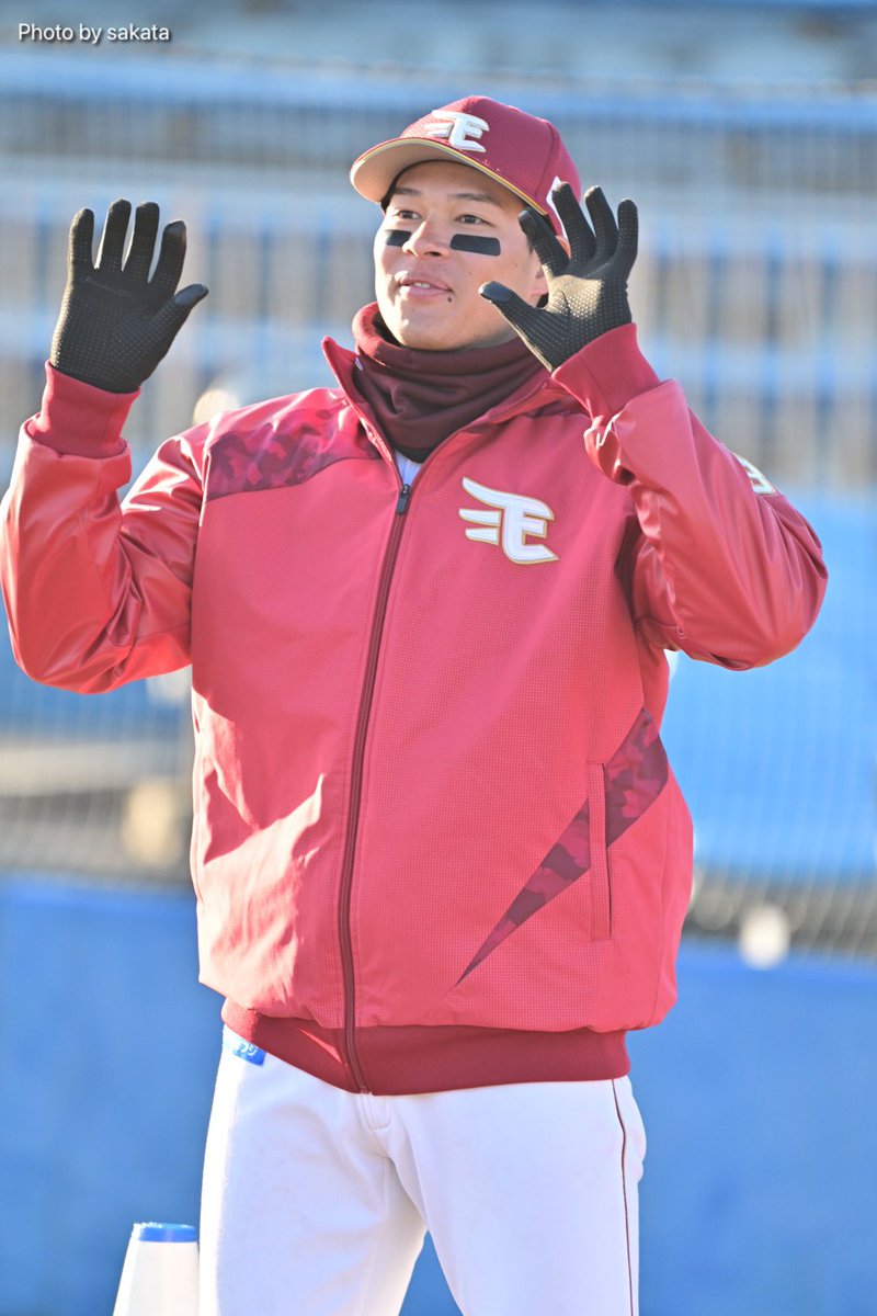 さかた tweet media