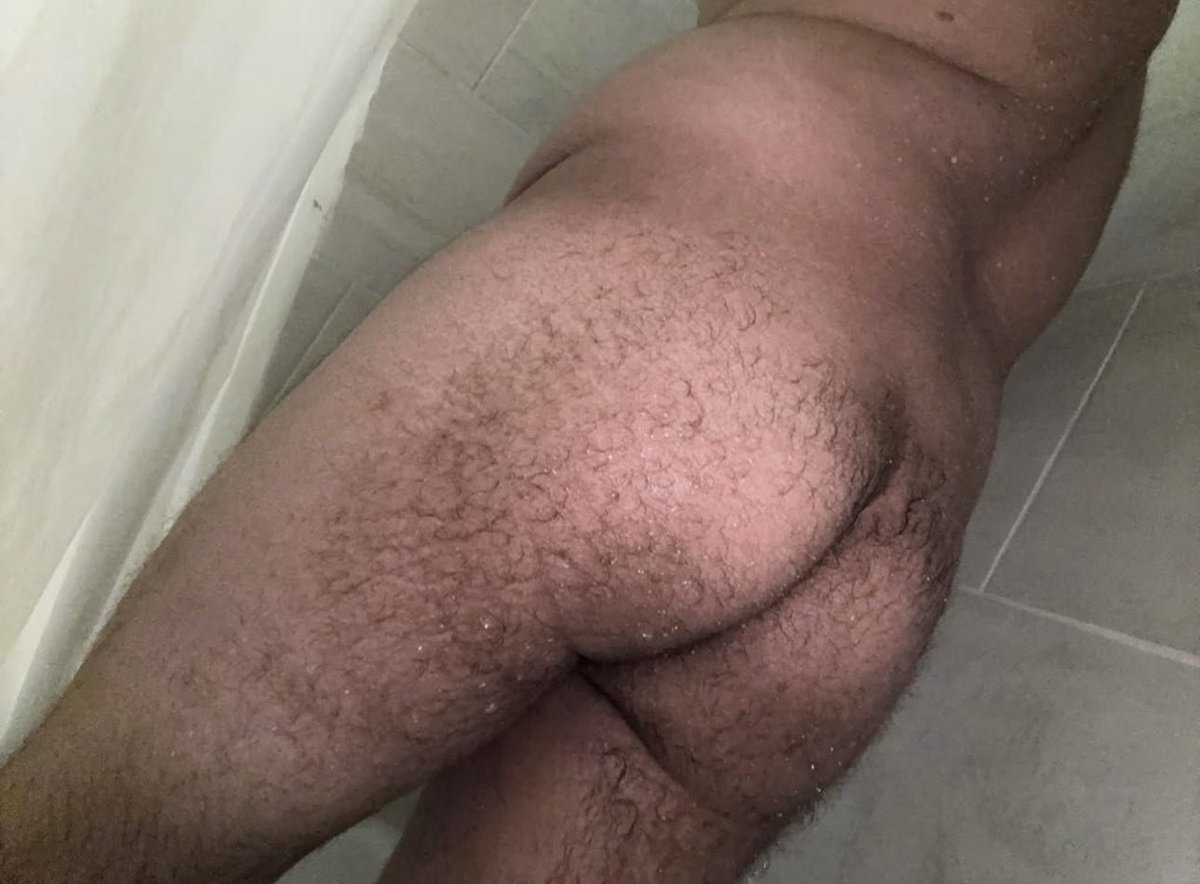 junior_1975m's tweet photo. Come join me in the shower 😝

#gay #ass #balls #shower #chicago #Illinois https://t.co/oYCECW6hed