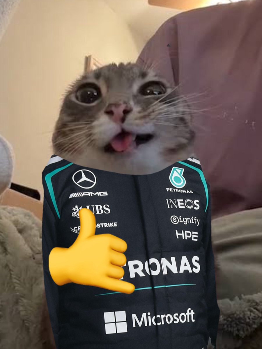 Kimi di belakang bilek: