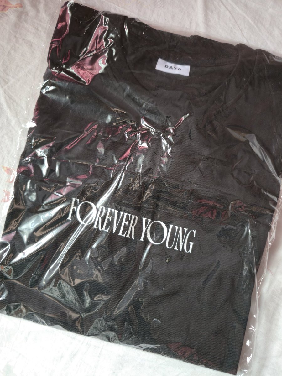kwpcart's tweet photo. wts lfb day6 ph 

forever young tshirt md official
2,200 + lsf

• never been used
• onhand, ready to ship
• can do meetup on 3/14 myday journal hangout event

💳 gcash, maya
🚚 direct j&amp;t only

dm if inch

sungjin youngk wonpil dowoon https://t.co/DaZApXc62H