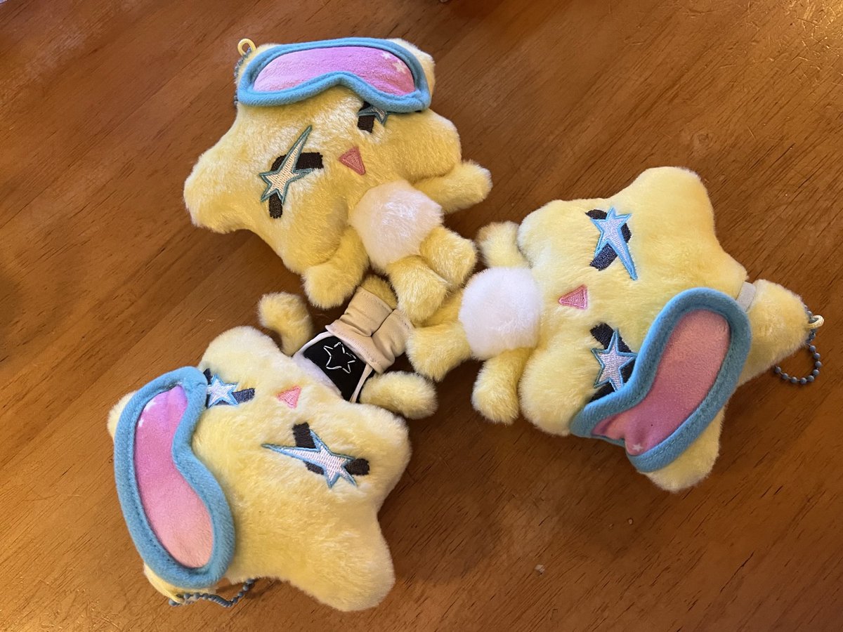 裸奔派对里有一只孩子不太合群