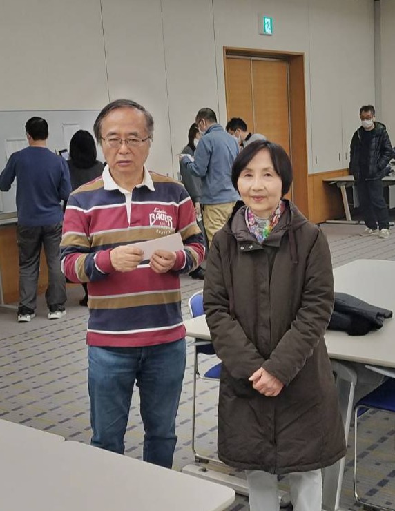 茨城県知事杯の結果

３月８日につくば国際会議場で開催された茨城県知事杯（ペア戦、２７ペア参加）の上位入賞者は以下の通りです。（敬称略）

優勝　今倉正史・津守和子(写真）
２位　李斌・陳悦辰
３位　阪口みどり・陳大偉

なお、フライトB/Cでの１位は、風間誠一・横山丘直ペアでした。