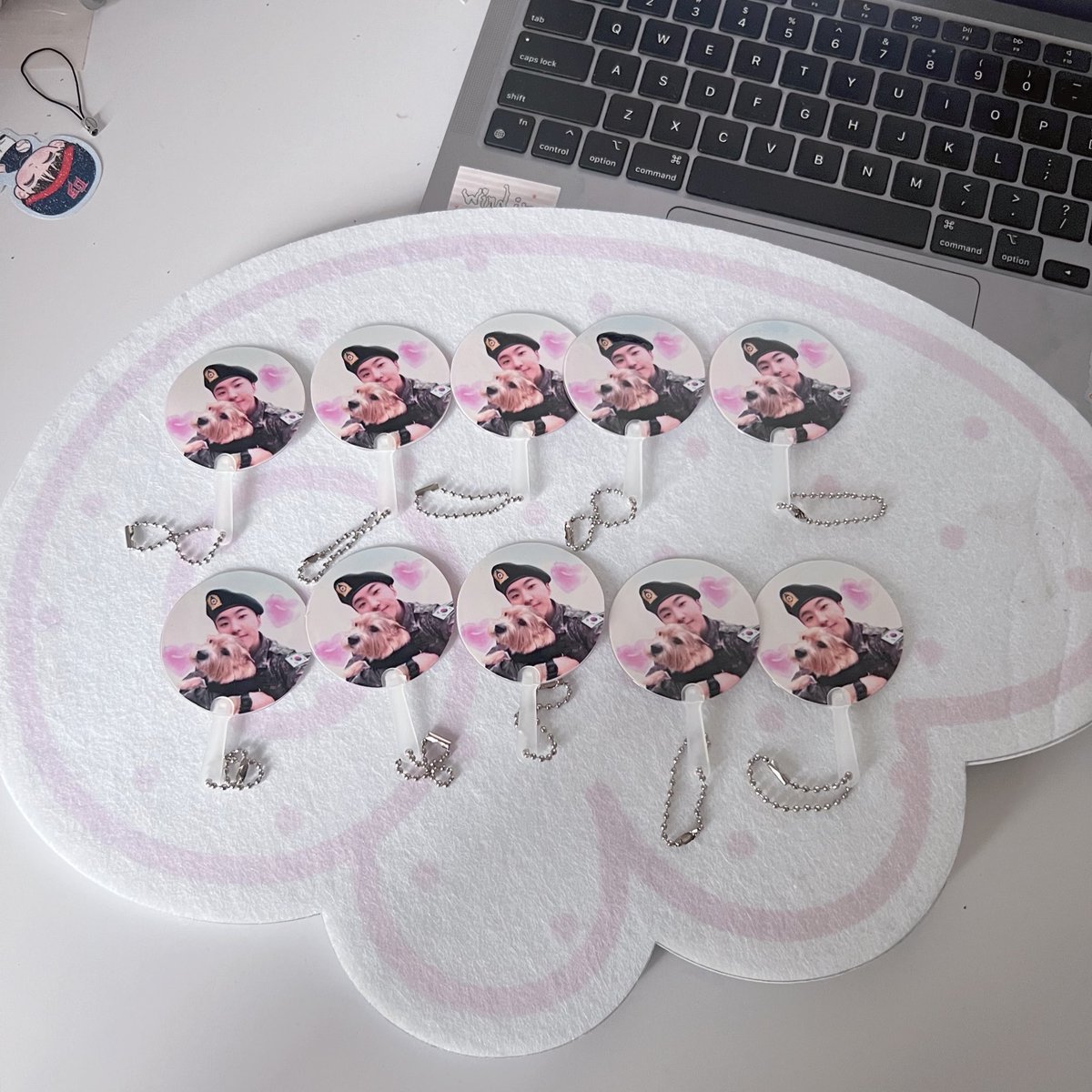 cutom uchiwa preview

dm me to order 🫶🏻